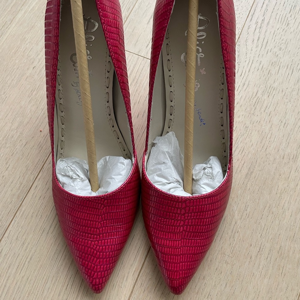 Alice+Olivia Dina Heels in Hot Pink